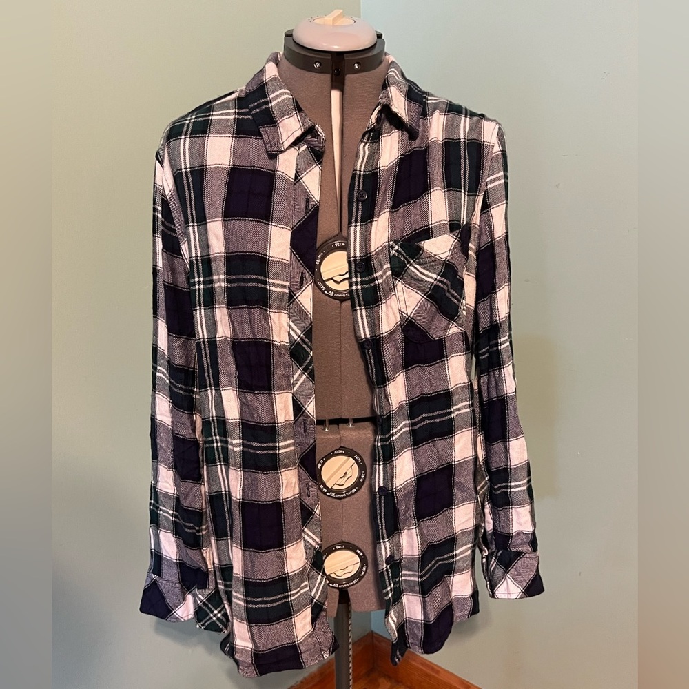 EUC, Size M, Beach lunch lounge button down plaid shirt